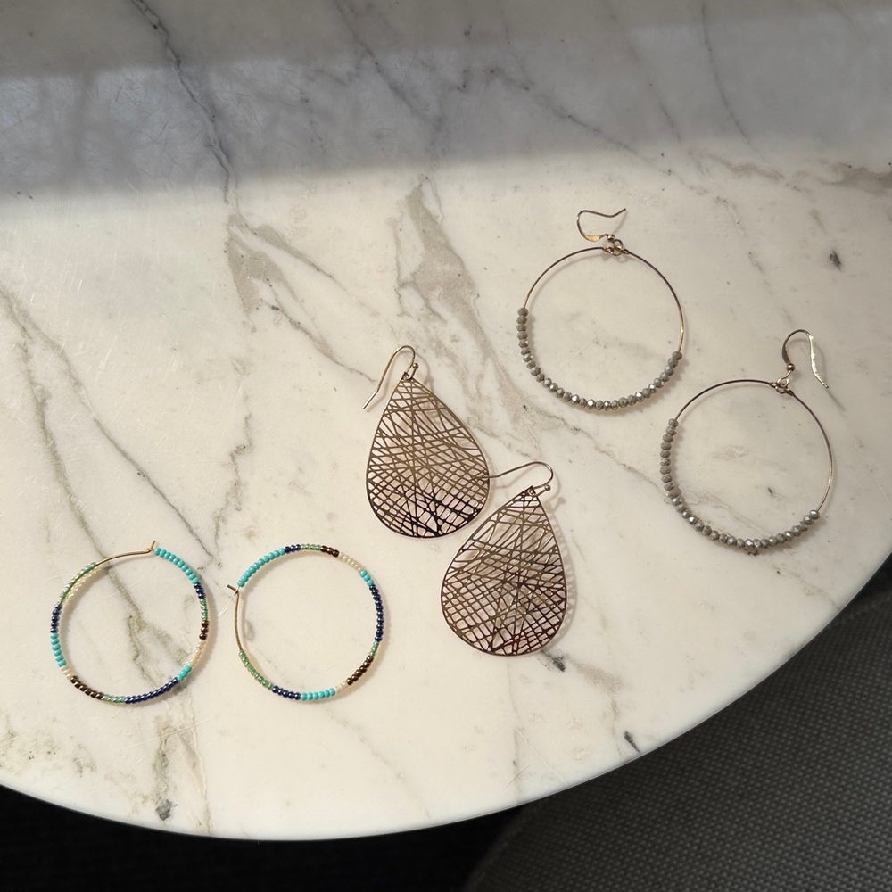 Tear drops and hoop earring set.